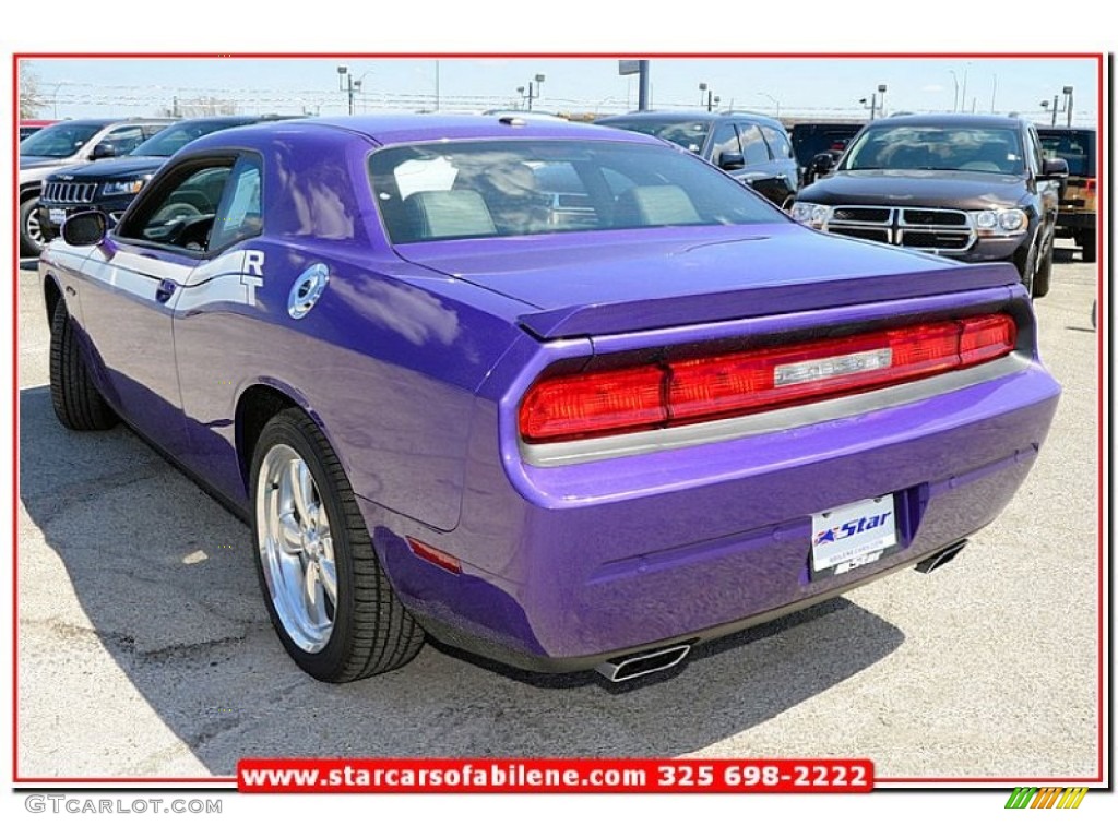 2013 Challenger R/T Classic - Plum Crazy Pearl / Dark Slate Gray photo #5