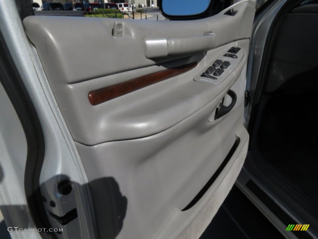 1999 Navigator 4x4 - Silver Metallic / Medium Prairie Tan photo #7