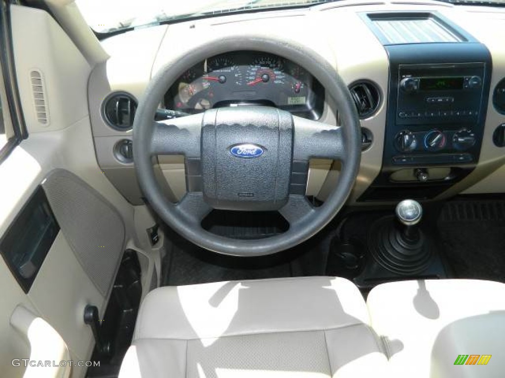 2005 F150 XL Regular Cab - Arizona Beige Metallic / Tan photo #9