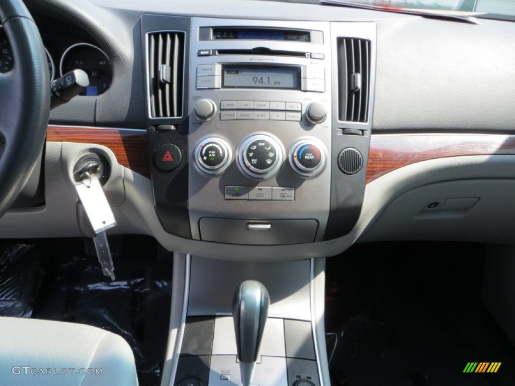 2011 Hyundai Veracruz GLS AWD Controls Photo #79190390