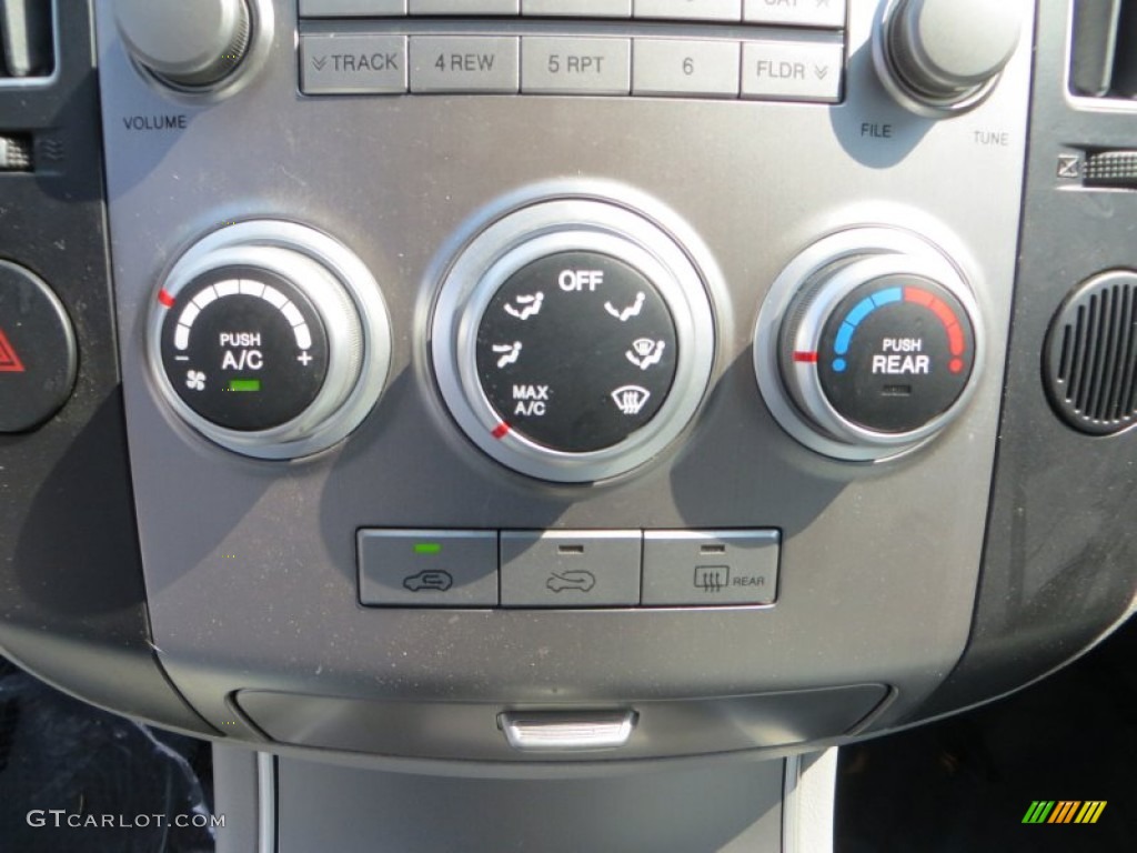 2011 Hyundai Veracruz GLS AWD Controls Photo #79190421