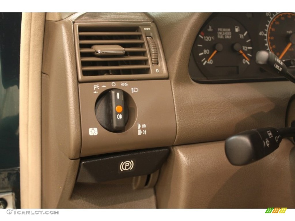 1995 Mercedes-Benz C 280 Sedan Controls Photo #79195220