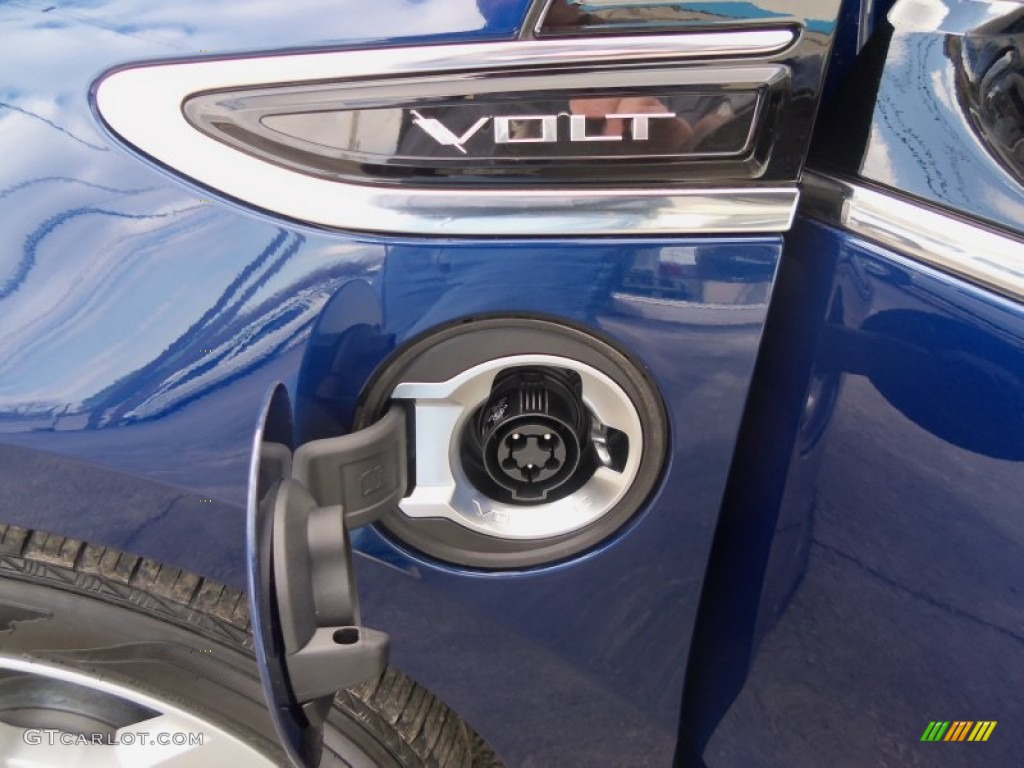 2013 Volt  - Blue Topaz Metallic / Jet Black/Ceramic White Accents photo #19