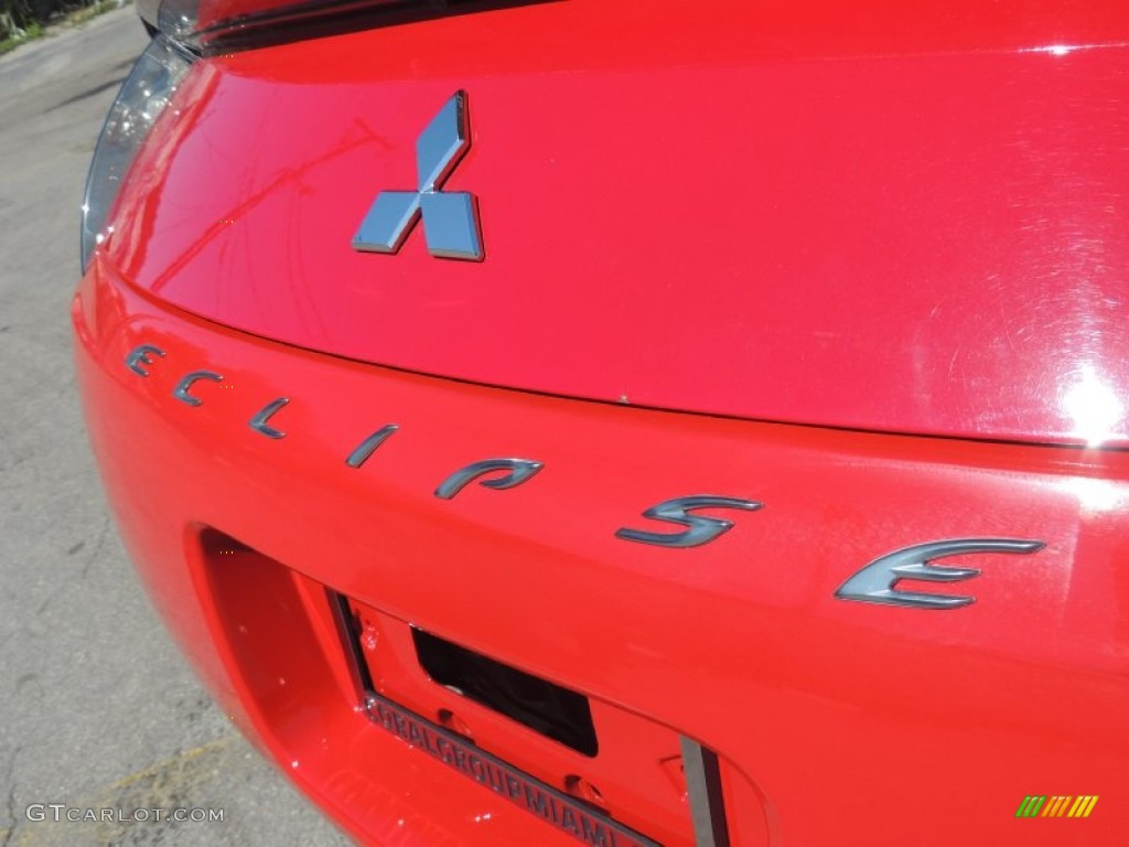 2006 Eclipse GS Coupe - Pure Red / Dark Charcoal photo #11