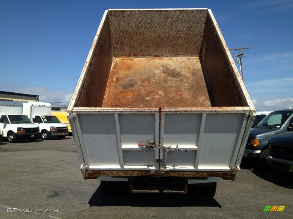 2007 F550 Super Duty XL Crew Cab Dump Truck - Oxford White / Medium Flint photo #21