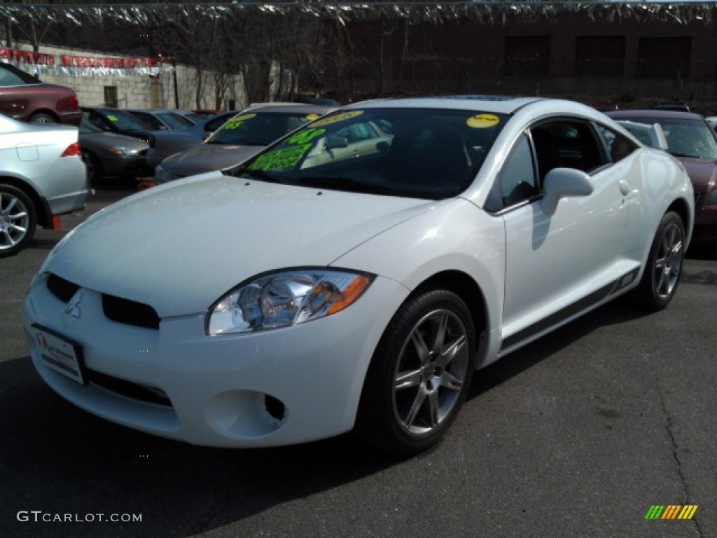 2008 Eclipse SE Coupe - Northstar White / Dark Charcoal photo #1