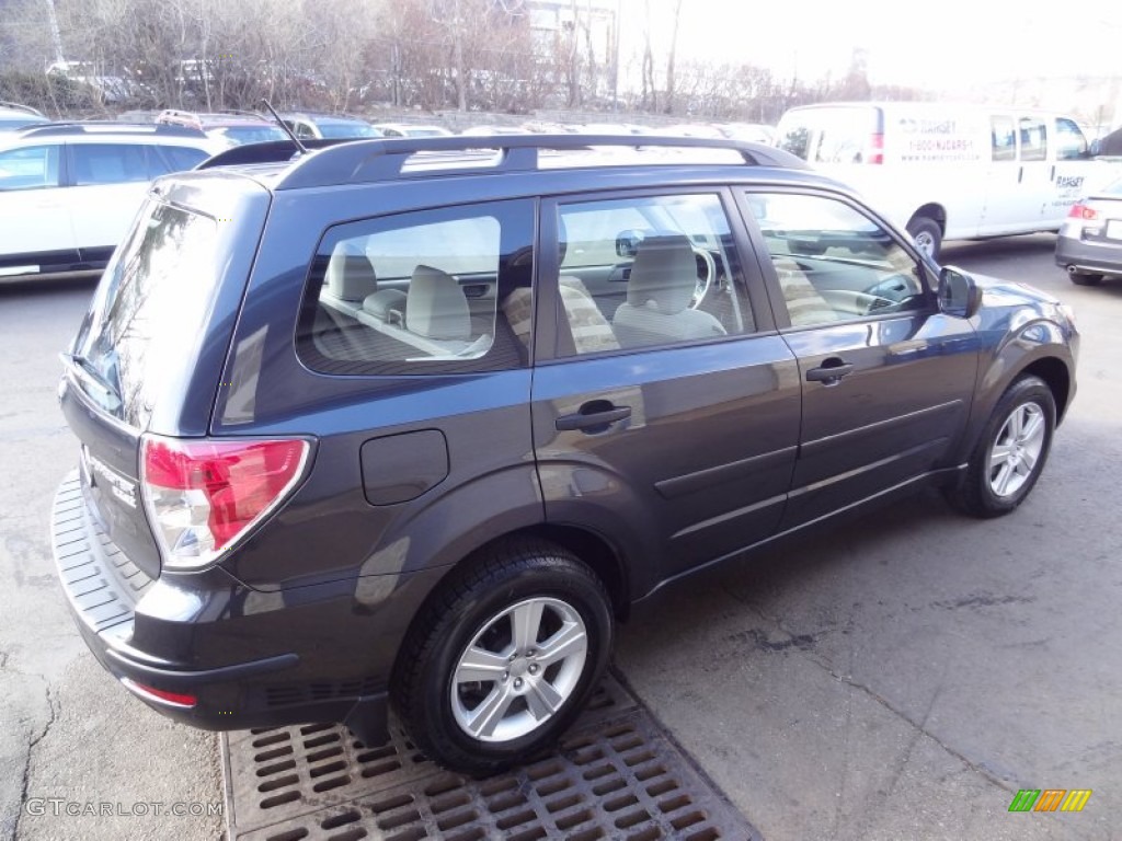 2013 Forester 2.5 X - Dark Gray Metallic / Platinum photo #8