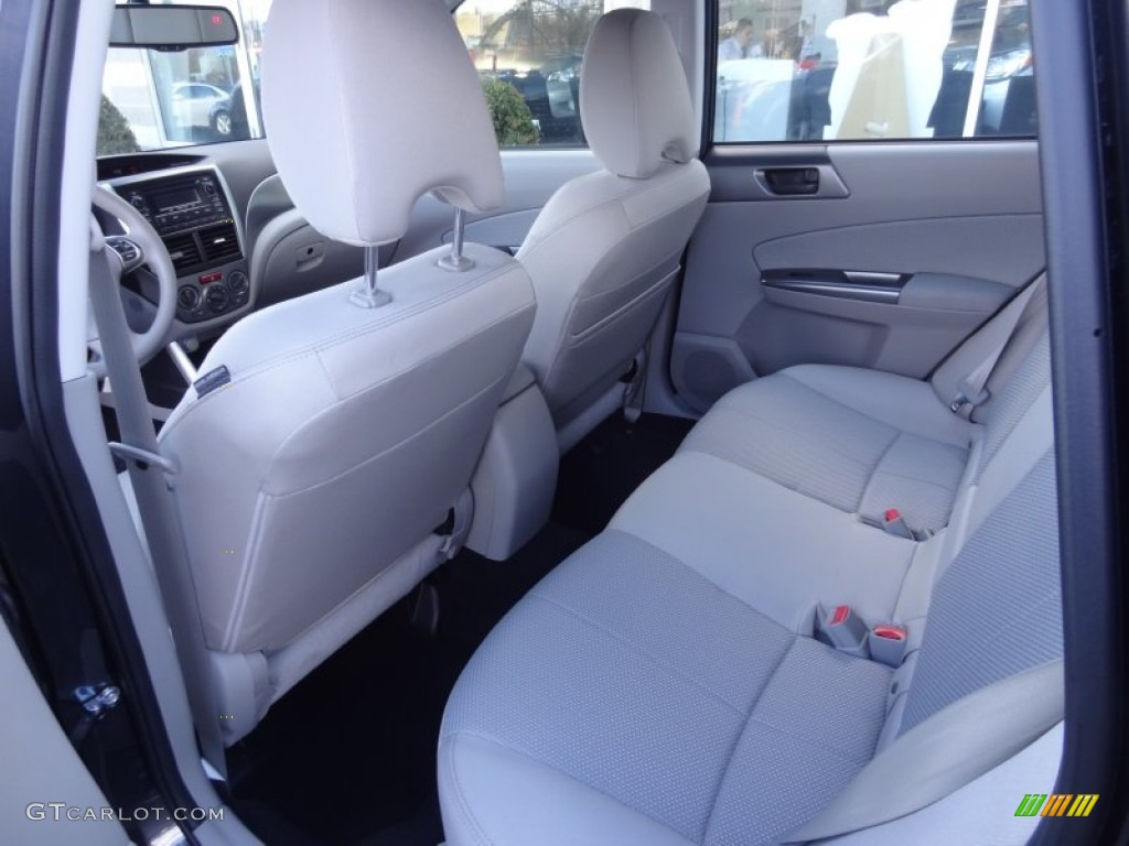 2013 Forester 2.5 X - Dark Gray Metallic / Platinum photo #24