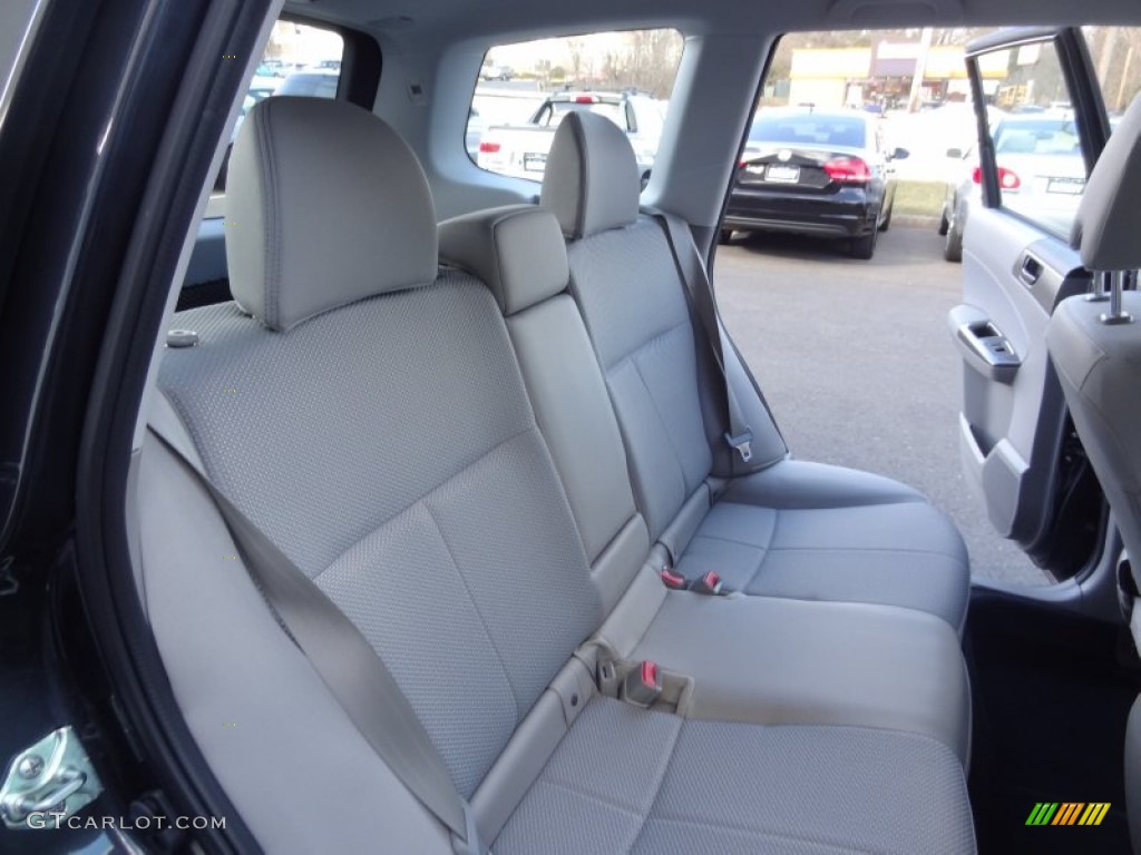 2013 Forester 2.5 X - Dark Gray Metallic / Platinum photo #32