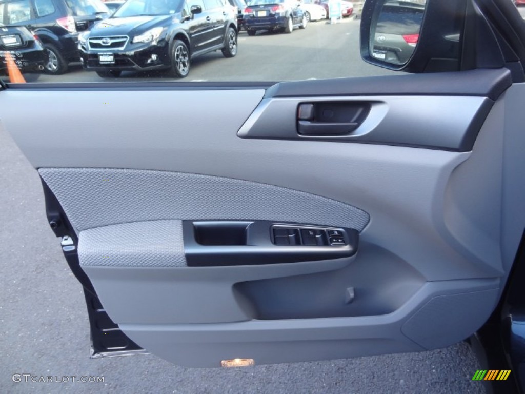 2013 Forester 2.5 X - Dark Gray Metallic / Platinum photo #36