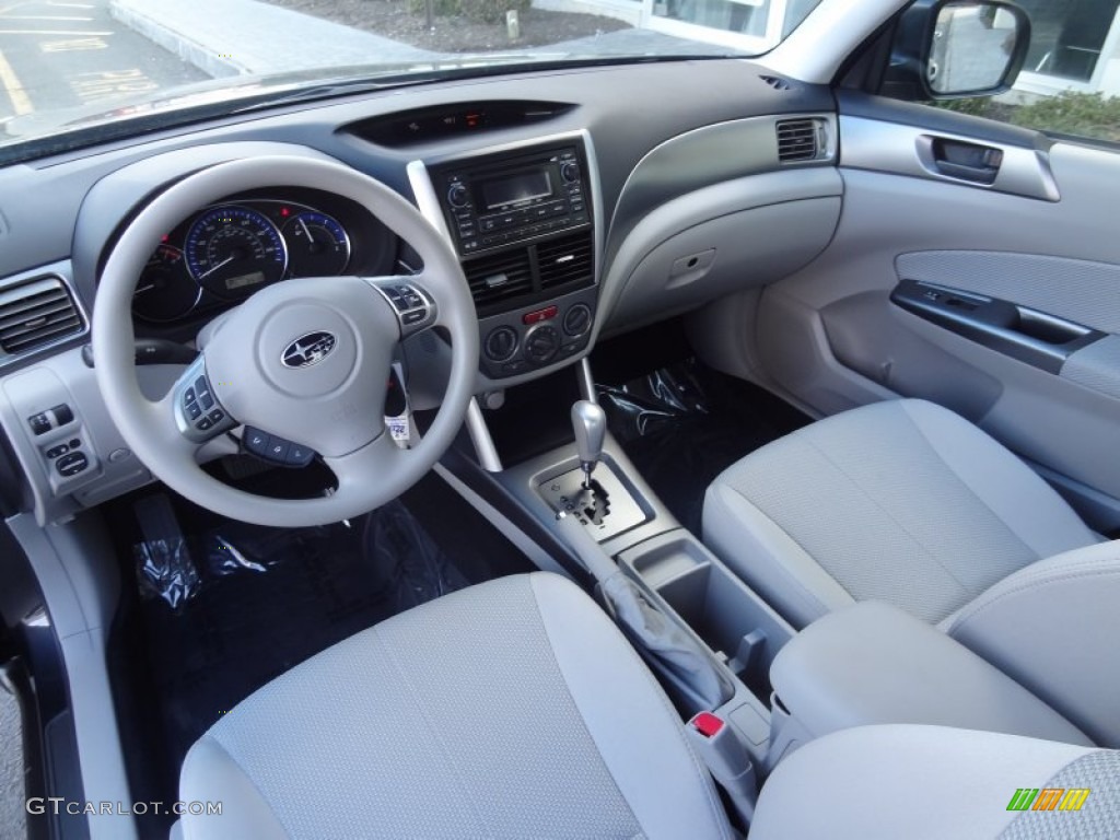 2013 Forester 2.5 X - Dark Gray Metallic / Platinum photo #37
