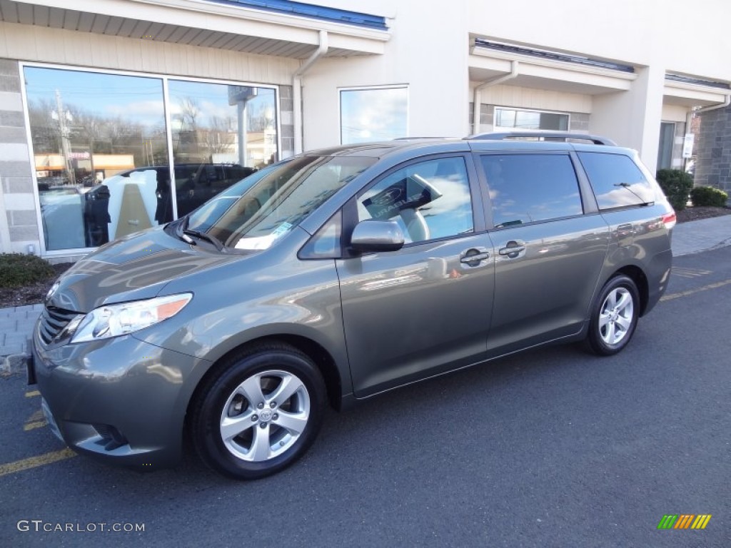 2011 Sienna LE - Cypress Green Pearl / Bisque photo #2