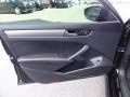 Black - Passat 2.5L S Photo No. 27