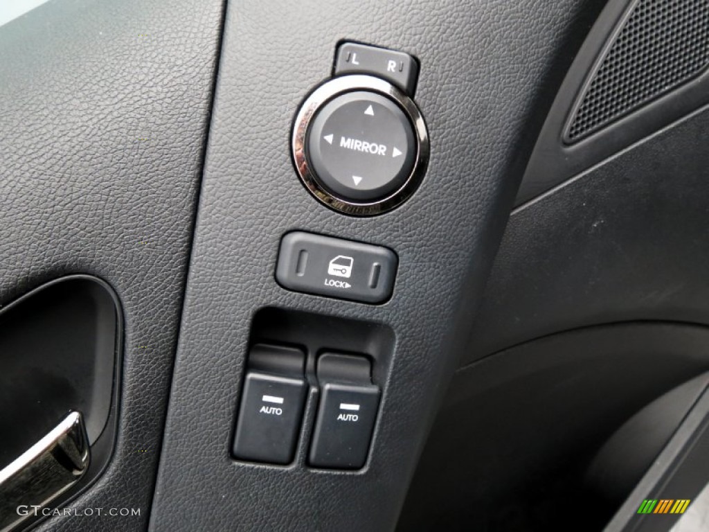 2011 Hyundai Genesis Coupe 2.0T Premium Controls Photo #79211737
