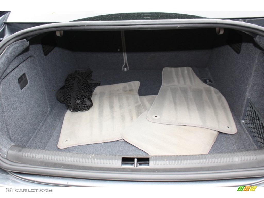 2005 Audi A4 2.0T Sedan Trunk Photos