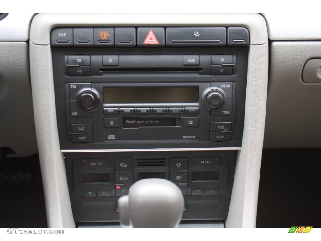 2005 Audi A4 2.0T Sedan Controls Photos