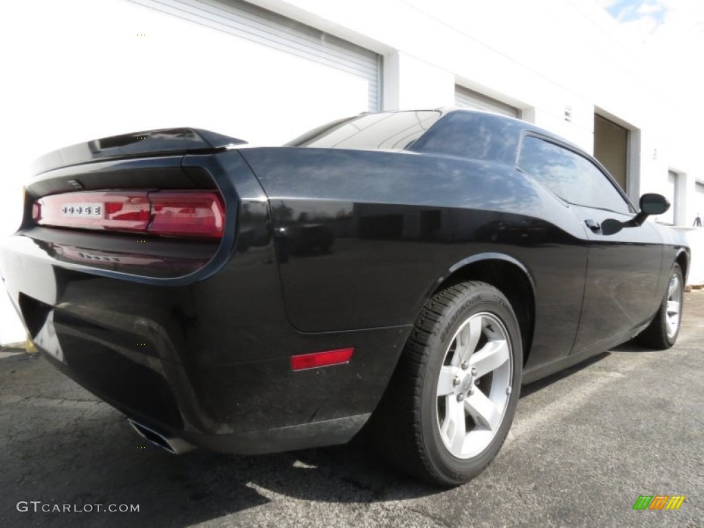 2011 Challenger R/T - Brilliant Black Crystal Pearl / Dark Slate Gray photo #3