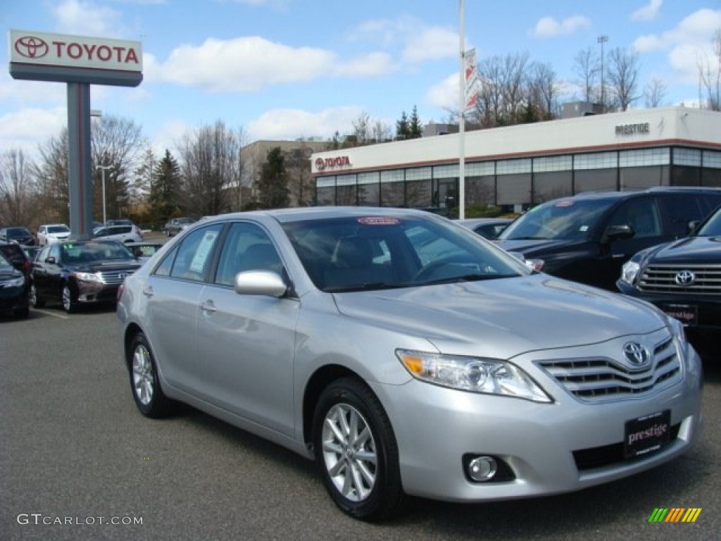 2011 Camry XLE V6 - Classic Silver Metallic / Ash photo #1