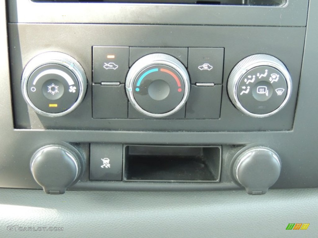 2011 GMC Sierra 1500 SL Crew Cab Controls Photos