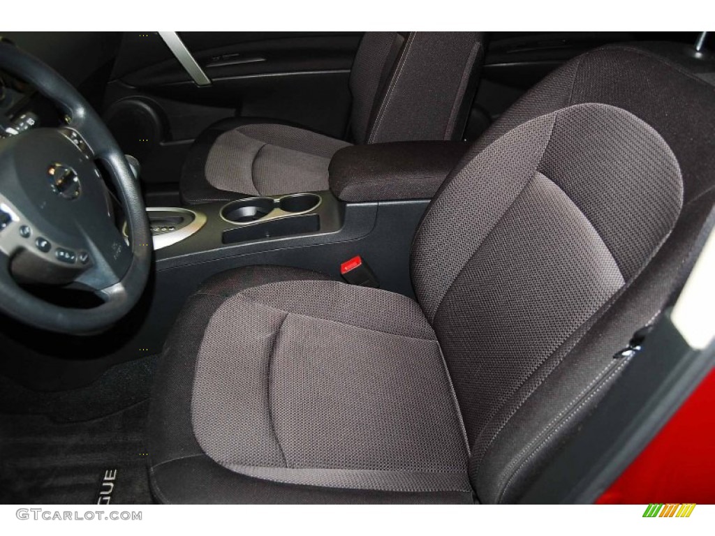 2011 Rogue SV - Cayenne Red / Black photo #10