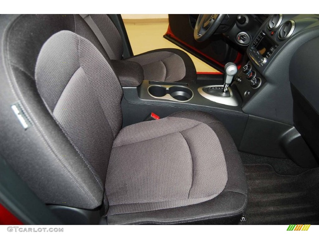 2011 Rogue SV - Cayenne Red / Black photo #19