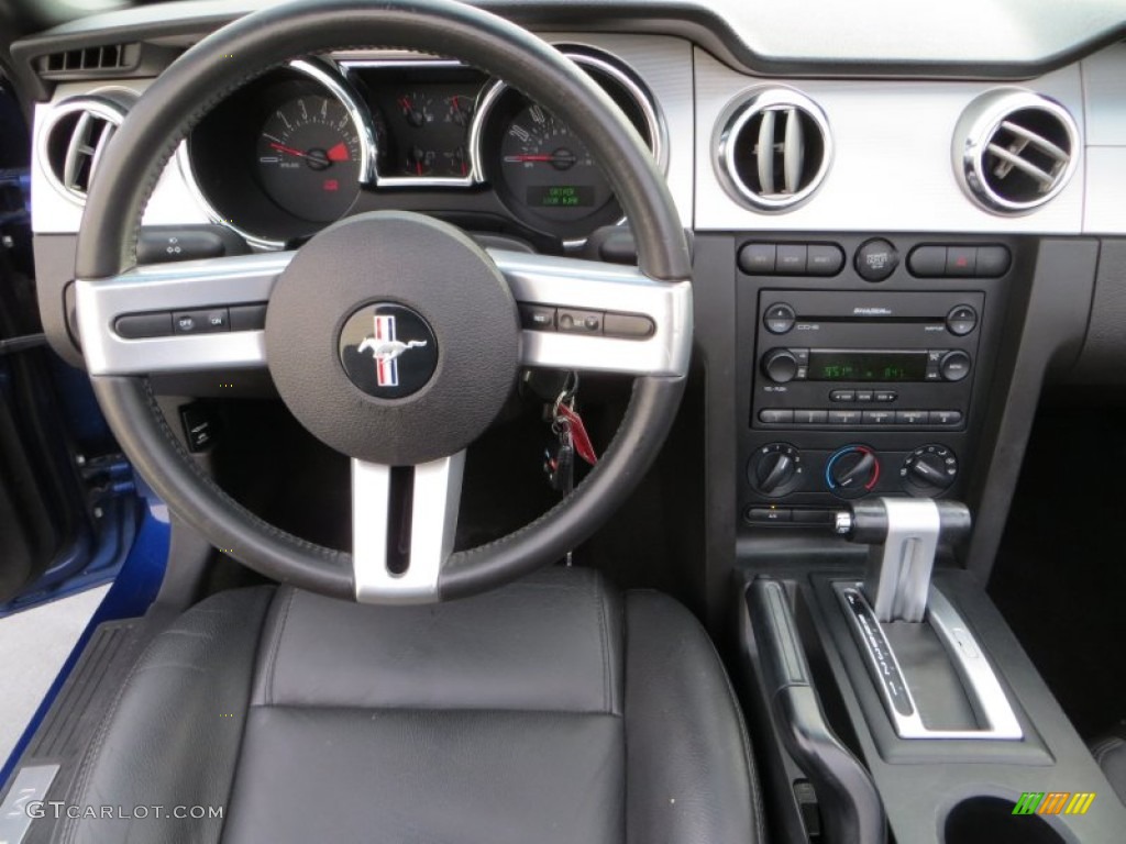 2005 Mustang V6 Premium Convertible - Sonic Blue Metallic / Dark Charcoal photo #31