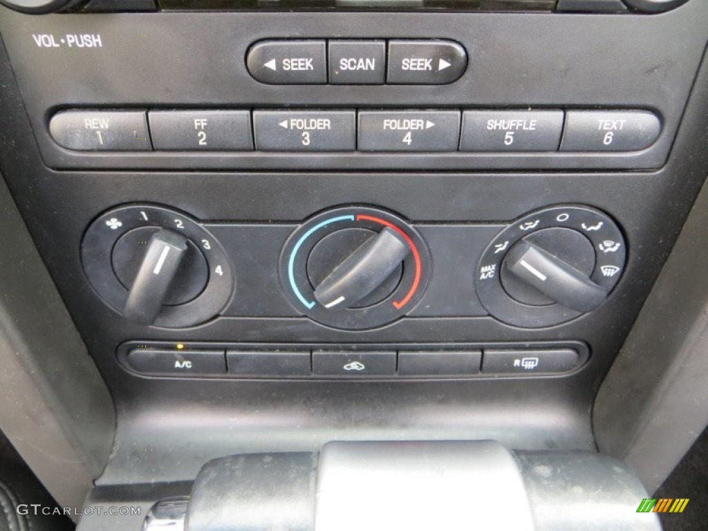 2005 Mustang V6 Premium Convertible - Sonic Blue Metallic / Dark Charcoal photo #34