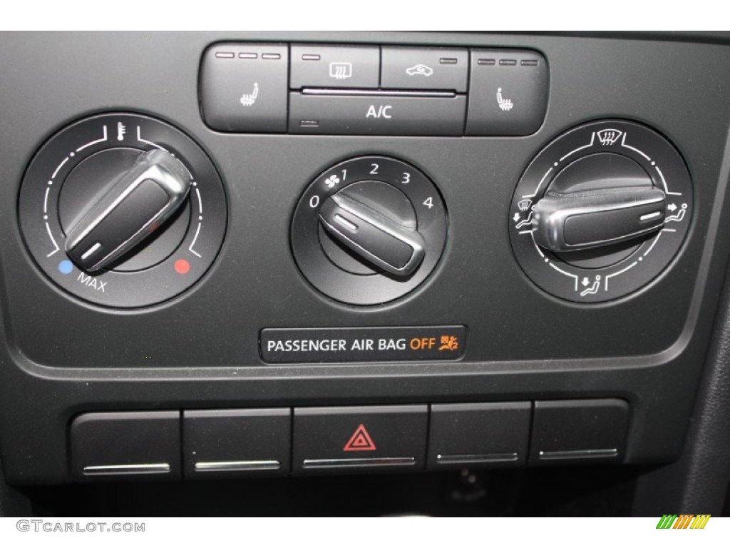 2013 Volkswagen Beetle Turbo Convertible Controls Photo #79225107