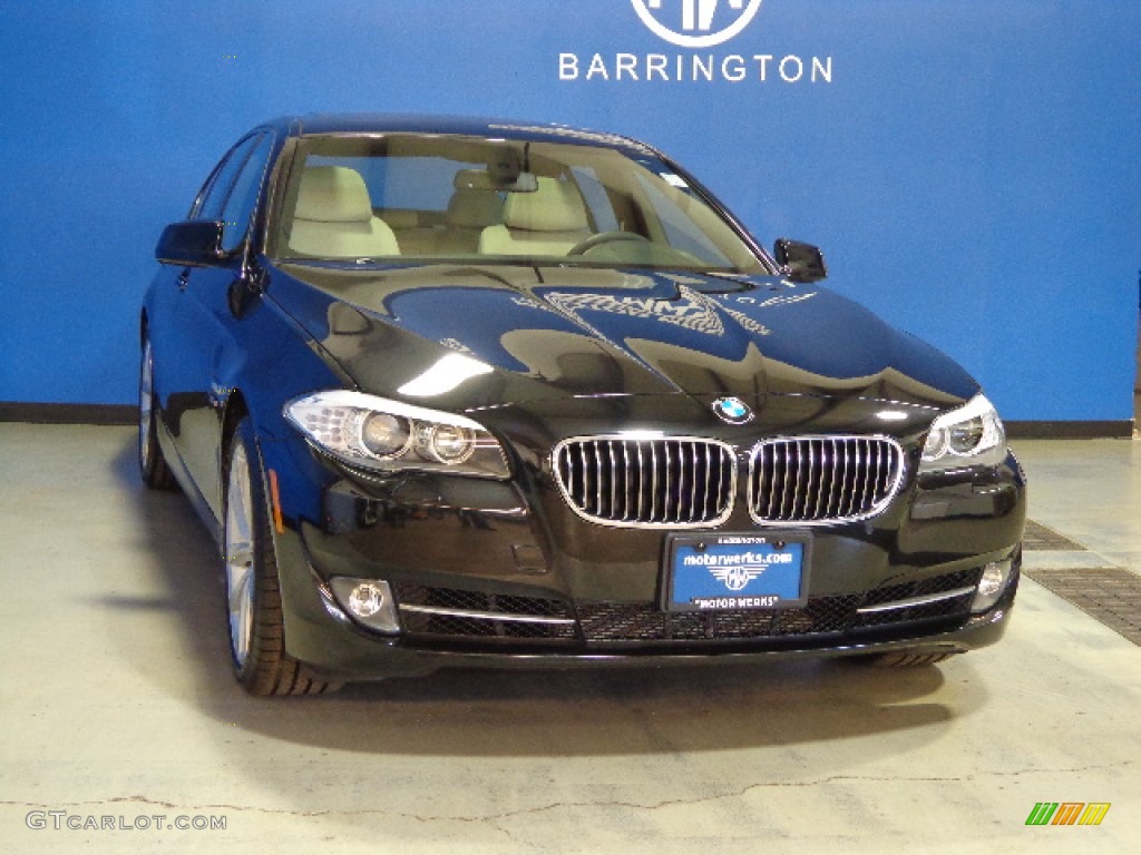 Black Sapphire Metallic BMW 5 Series