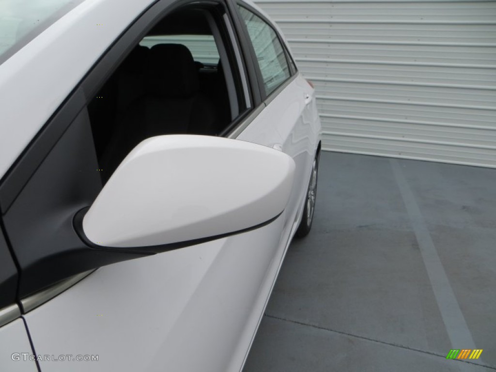 2013 Elantra GT - Monaco White / Black photo #14