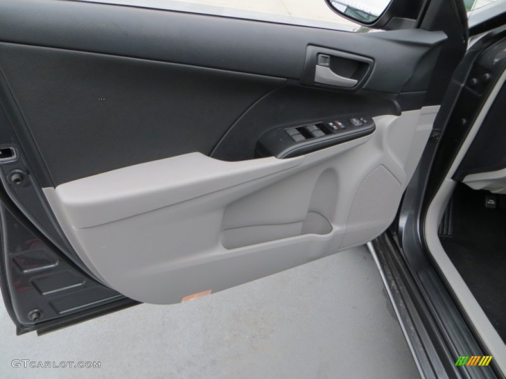 2013 Camry LE - Magnetic Gray Metallic / Ash photo #21