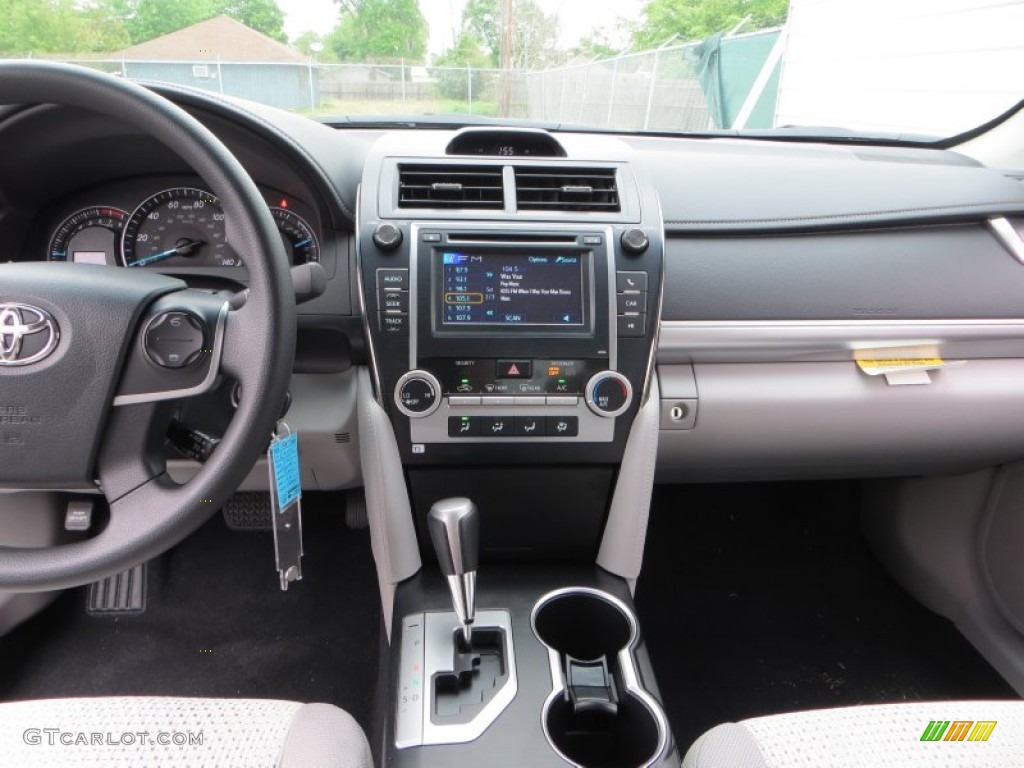 2013 Camry LE - Magnetic Gray Metallic / Ash photo #25