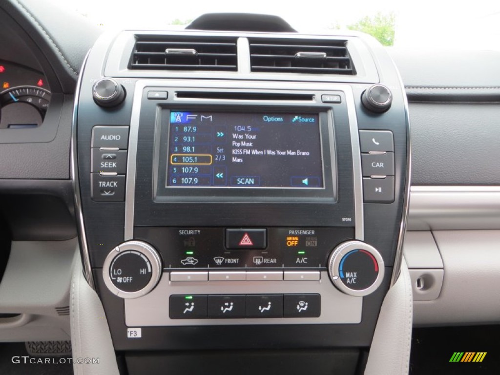 2013 Camry LE - Magnetic Gray Metallic / Ash photo #26