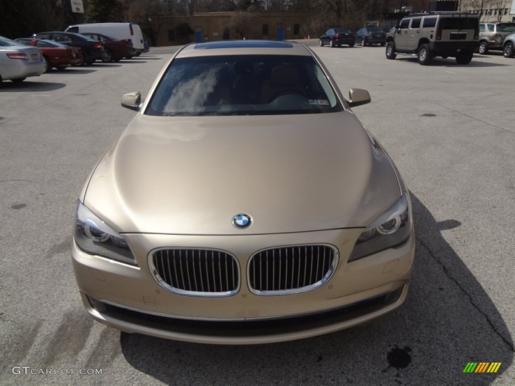 2010 7 Series 750Li xDrive Sedan - Milano Beige Metallic / Saddle/Black Nappa Leather photo #11