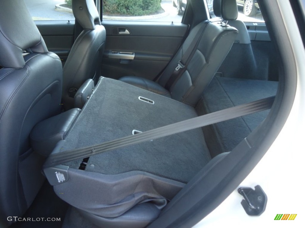 2005 V50 T5 AWD - Ice White / Off-Black photo #16