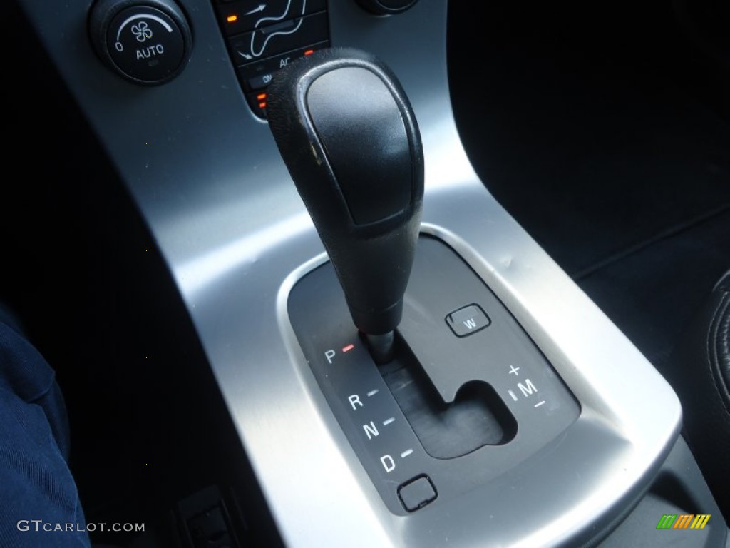 2005 V50 T5 AWD - Ice White / Off-Black photo #26