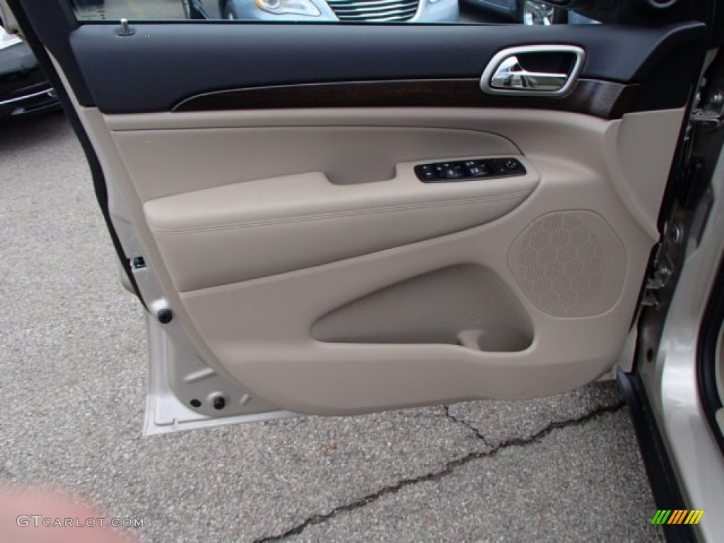 2014 Grand Cherokee Laredo 4x4 - Cashmere Pearl / New Zealand Black/Light Frost photo #12