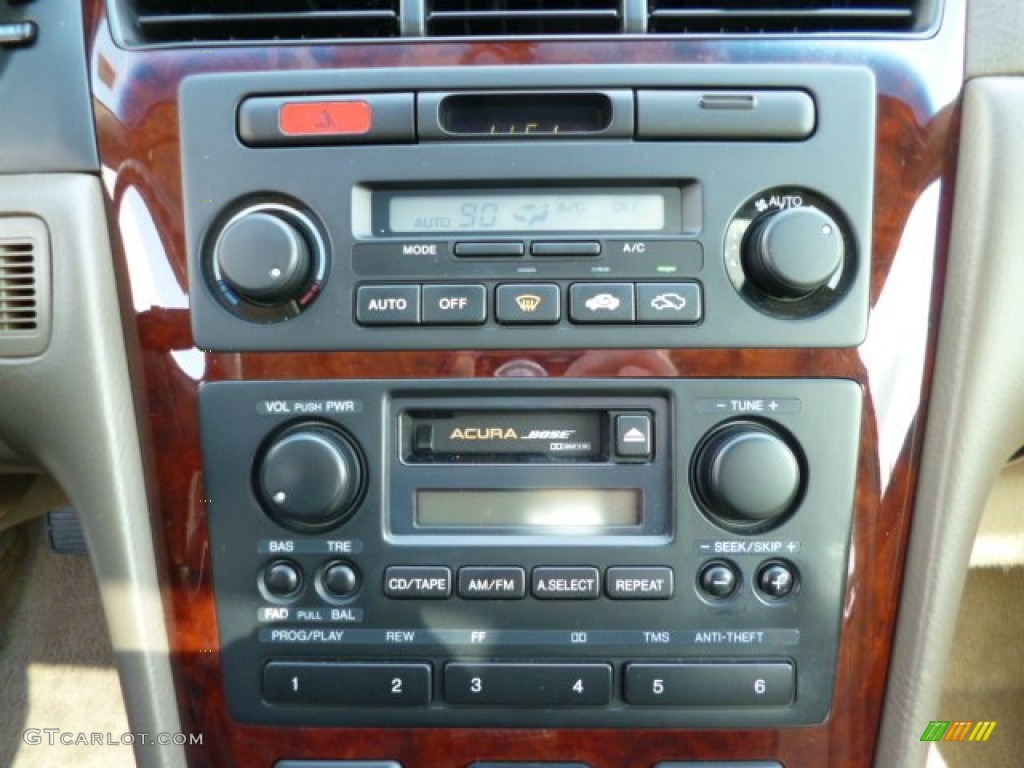 2002 Acura RL 3.5 Sedan Controls Photo #79232316