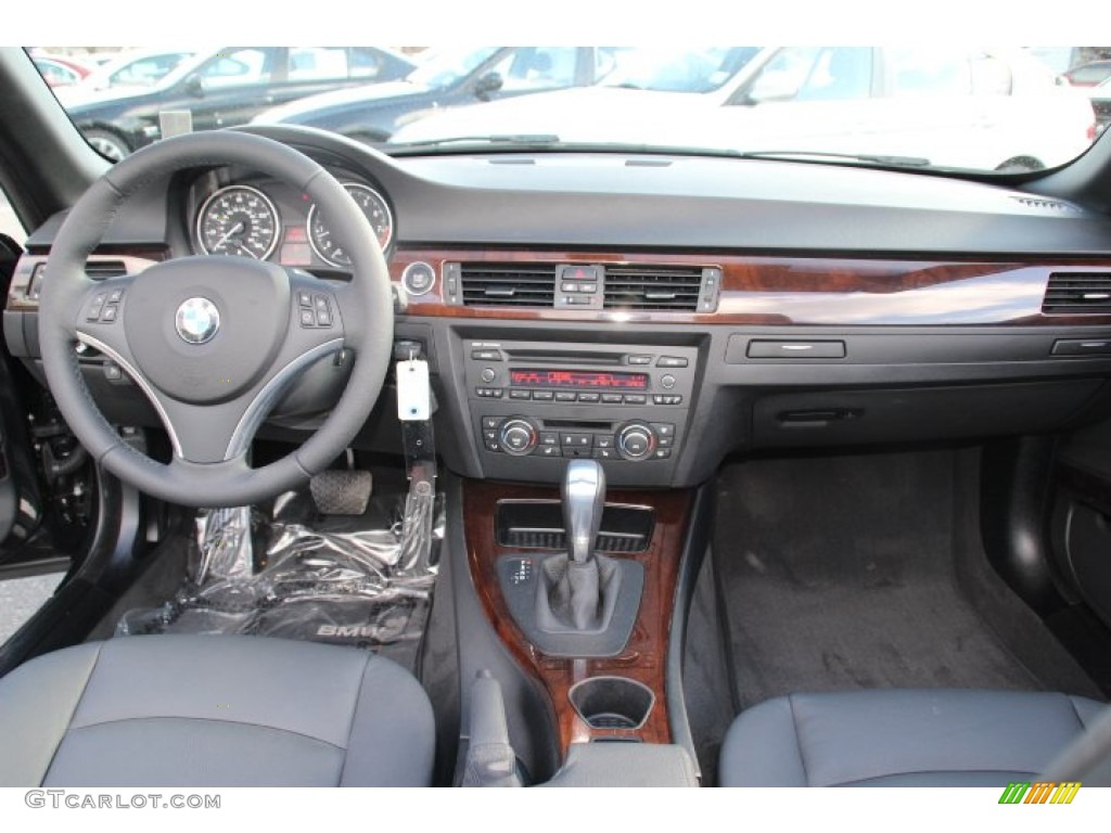 2010 3 Series 328i Convertible - Black Sapphire Metallic / Black photo #13