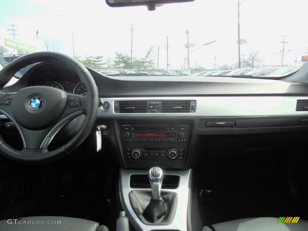 2010 3 Series 328i Coupe - Space Gray Metallic / Black photo #30