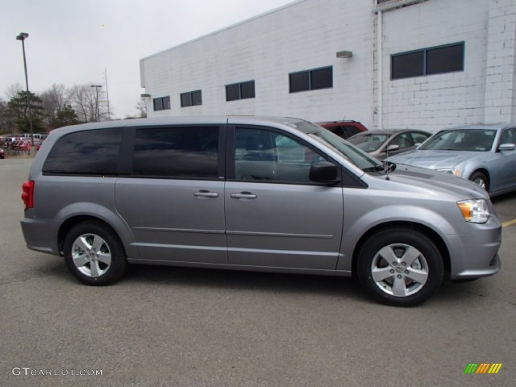 Billet Silver Metallic 2013 Dodge Grand Caravan SE Exterior Photo #79233741