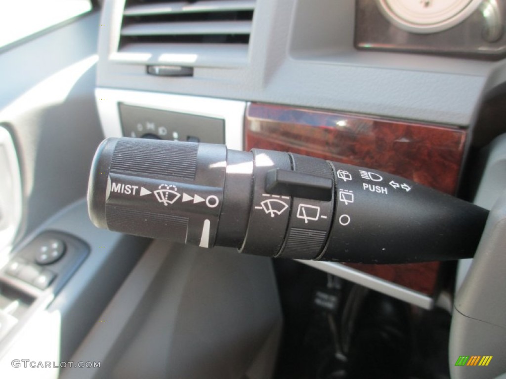 2010 Chrysler Town & Country Touring Controls Photo #79234501