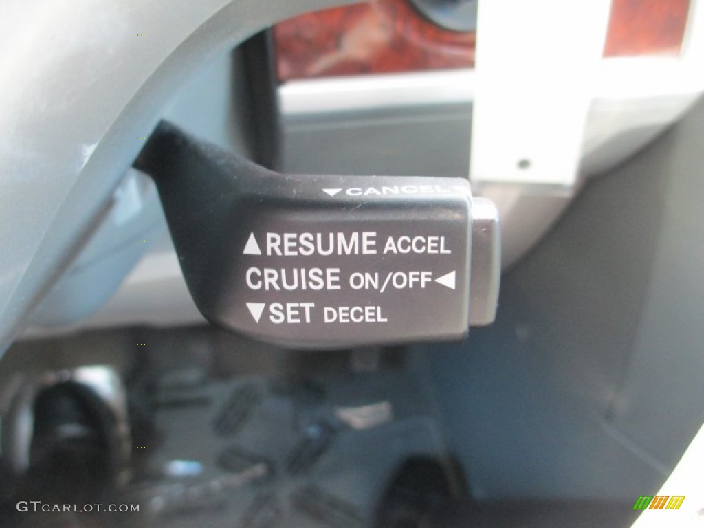 2010 Chrysler Town & Country Touring Controls Photo #79234522