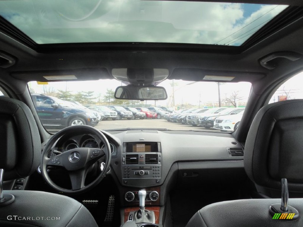 2011 C 300 Sport 4Matic - Arctic White / Black photo #28