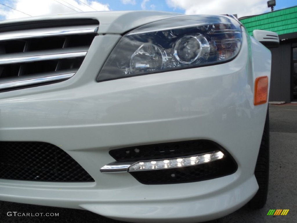 2011 C 300 Sport 4Matic - Arctic White / Black photo #35