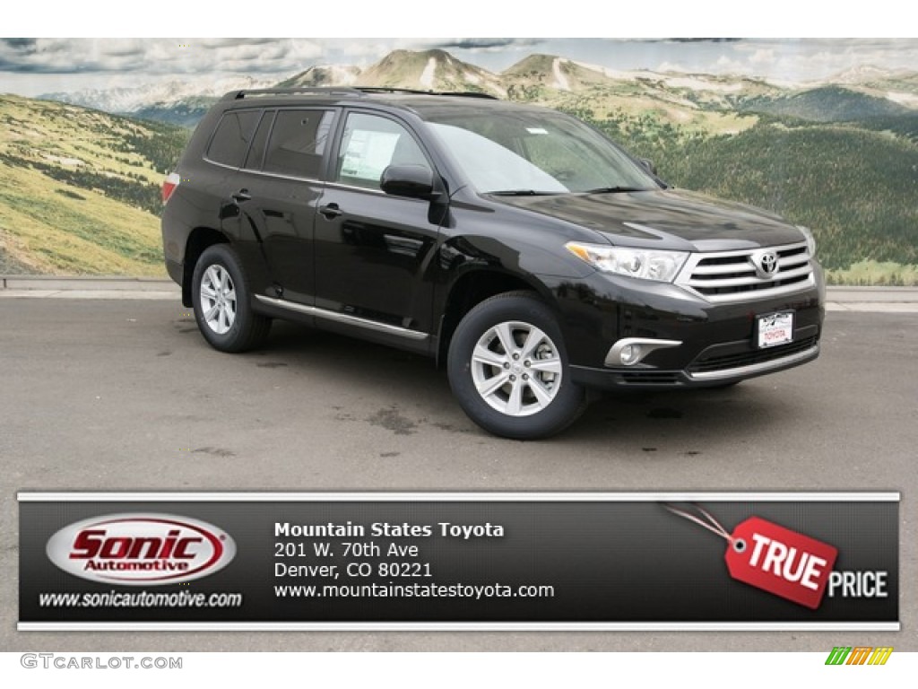 Black Toyota Highlander