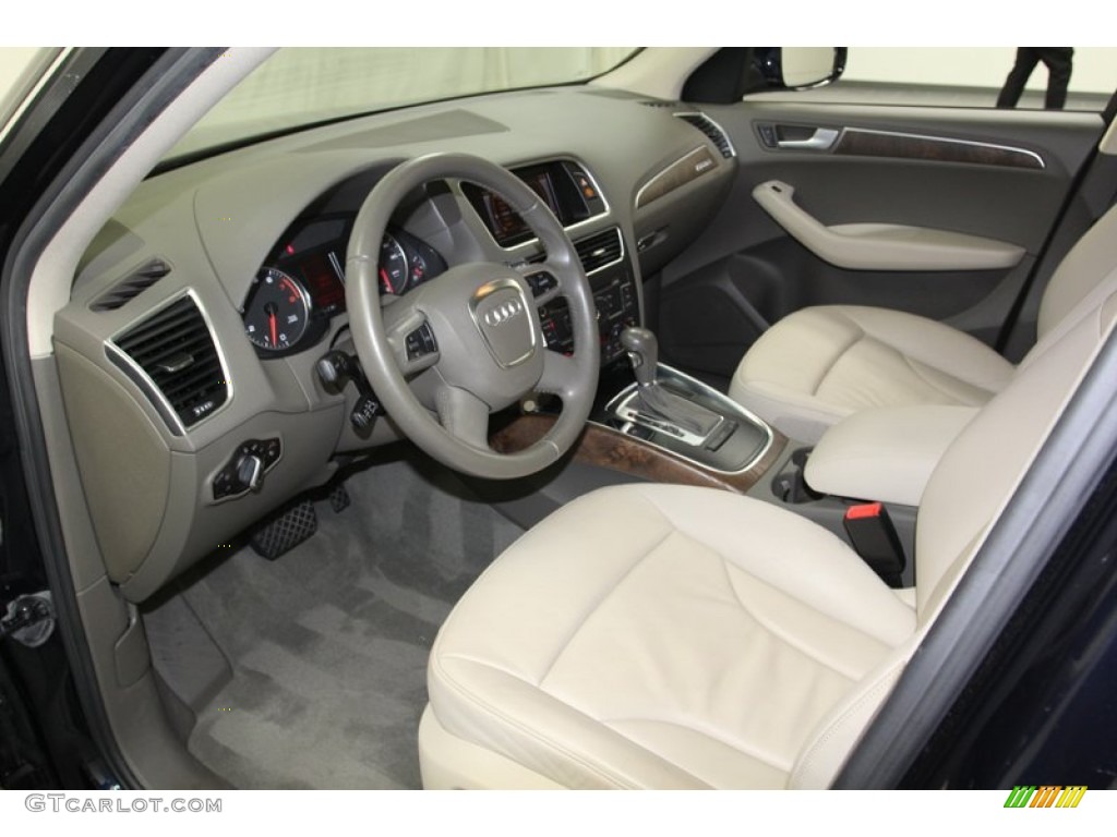 Cardamom Beige Interior 2010 Audi Q5 3.2 quattro Photo #79240501