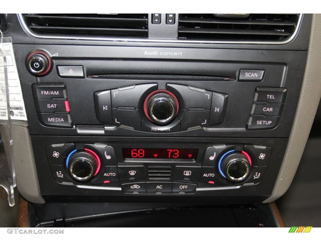 2010 Audi Q5 3.2 quattro Controls Photo #79240681
