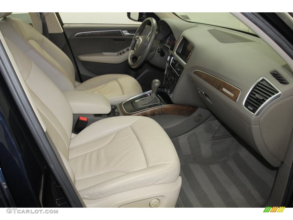 Cardamom Beige Interior 2010 Audi Q5 3.2 quattro Photo #79240975