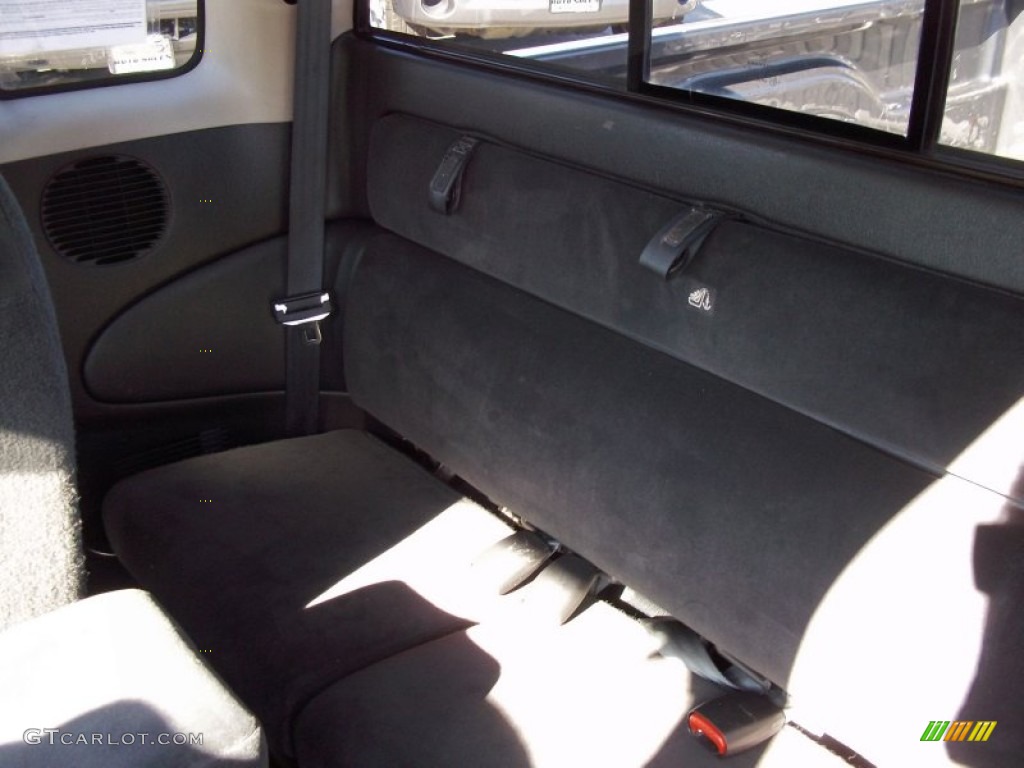 2004 Dodge Dakota SLT Club Cab Rear Seat Photo #79241503